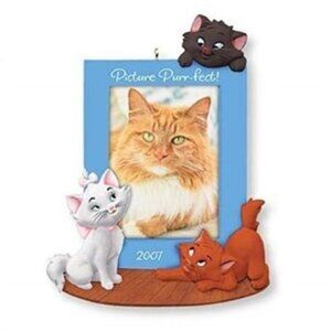 Disney Aristocats Picture Purr-Fect! 2007 Hallmark Ornament With Magnet Display